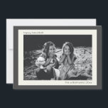 Minimalistiskt Modern Charcol Grått Hanukkah Photo Julkort<br><div class="desc">Minimalistiskt Modern Charcol Grått Hanukkah Photo Helgdag Card</div>