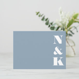 Minimalistiskt Modern Monogram Dusty Blue Bröllop Anteckningskort