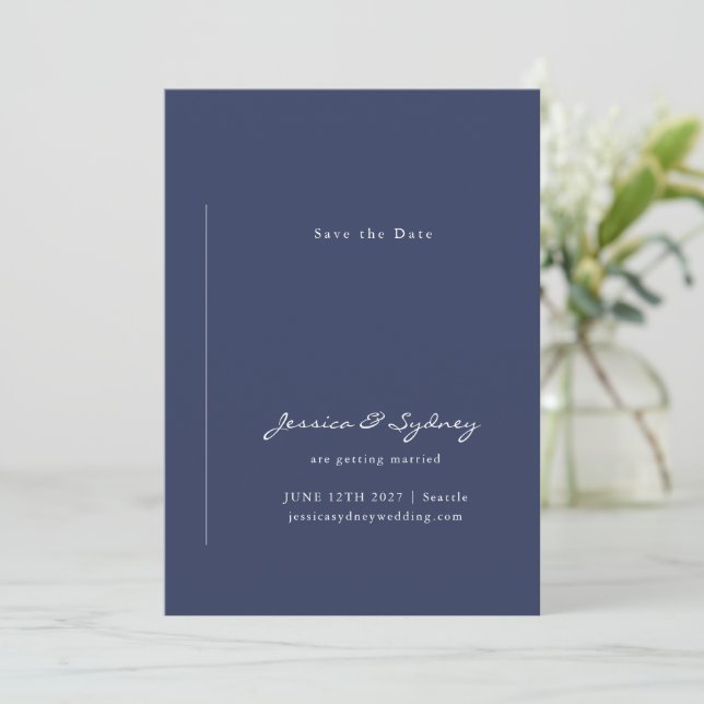 Minimalistiskt Modern Navy Blue Script Bröllop Spara Datumet (Stående Fram)
