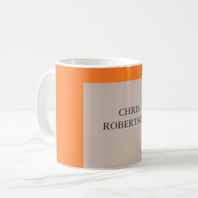Minimalistiskt modernt enkelt namn kaffemugg (Framsida vänster)