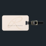 Minimalistiskt monogram för viskper Rosa-Elegant Bagagebricka<br><div class="desc">En logotyp med elegant i monogram finns på chicens blek-rosa-bagagetapp med minimal dragkraft. Redigera bara exempeltexten med din information. Du kan lägga till eller ta bort linjer med text efter behov för att kostym dina behov. Om du redigerar monogrammet och upptäcker att det behöver centreras om, väljer du rulla till...</div>