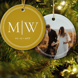 Minimalistiskt Newlyweds Monogram Photo Guld Helgd Julgransprydnad Keramik