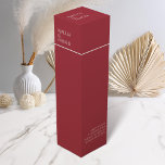 Minimalistiskt räknefält i Röda Bröllop Vin Presentask För Vinflaska<br><div class="desc">Lägg till lite elegans i bröllop med vår minimalistiska skribentlåda röd vin, designad för att komplettera vår matchande papperssvit. Den här etiketten har en elegant röd bakgrund med vit text och balanserar perfekt enkelhet och sofistikering. Den tänkvärda typografin och kohesiva designen ser till att flaskor i vin blir en snyggt...</div>