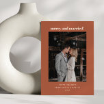 Minimalistiskt Rust Fall Merry Married julfoto Julkort<br><div class="desc">Ett fet,  minimalistiskt rosterfälla Retro Simple Personligt bröllp Merry Married jul Photo Helgdag Card</div>