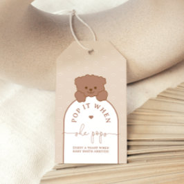 Minimalistiskt skjut det när hon visar sig vara fö presentetikett