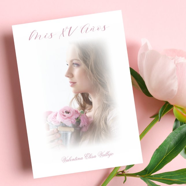 Minimalistiskt spanskt Mis XV Años Photo in Rosa (Skapare uppladdad)