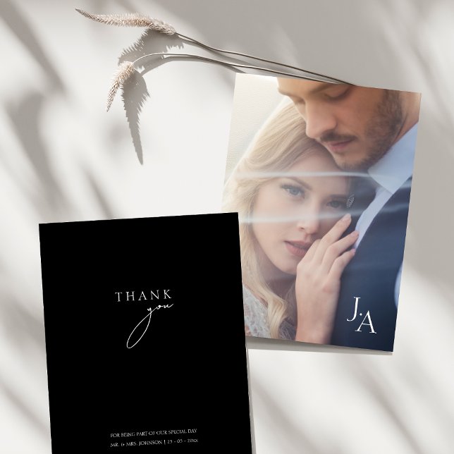 Minimalistiskt svart, enkelt skript Foto Bröllop Tack Kort (Minimalist Black Simple Script Photo Wedding Thank You Card)