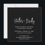 Minimalistiskt svart Modern Bröllop Inbjudningar<br><div class="desc">Modern bröllopsinbjudan med en enkel design med namn i en elegant-skripttypografi och din händelseinformation i ett minimalistiskt sans serif-teckensnitt. All inslag är i vitt över en svart bakgrund. Den här chicens bröllopsinbjudan fungerar bra med vilken stil som helst av bröllop.</div>