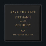 Minimalistiskt svart och Guld hjärtmodernt Bröllop Magnet<br><div class="desc">Denna minimalistiska Svarta och Guld Heart-Spara datum magneter är ett chic och snyggt sätt att tillkännage er speciella dag. Med en elegant svart bakgrund med ett känsligt guld-hjärta ger den här moderna designen en elegant vid bröllop-skrivbordet. Den här magneten är praktisk och sofistikerad och ser till att dina gäster får...</div>