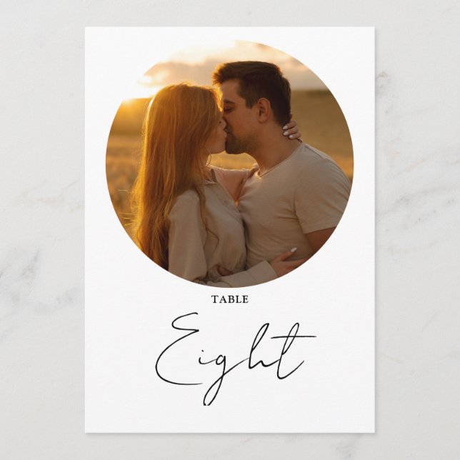 Minimalistiskt svart- och vitt skripttabellnummer inbjudningar (Framsida)