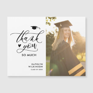 Minimalistiskt svart skript, foto Studenten Tack