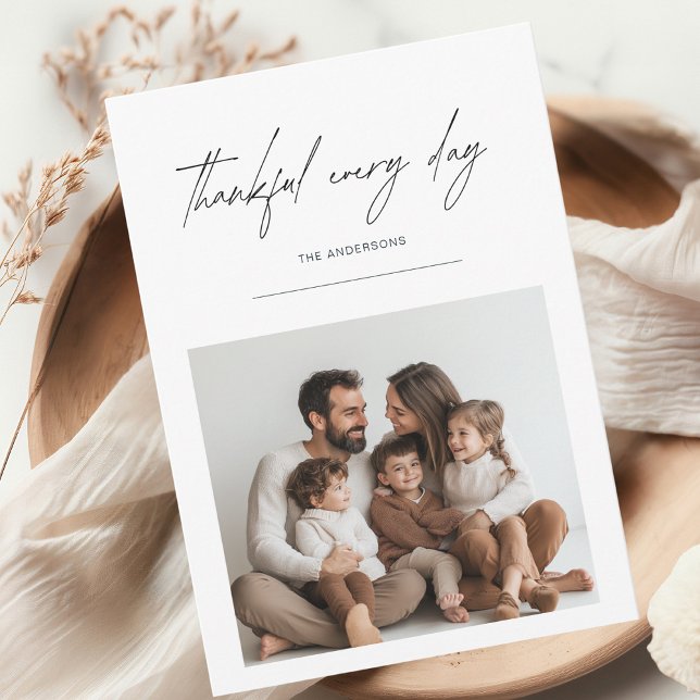 Minimalistiskt tacksamt foto varje Thanksgiving va (Skapare uppladdad)