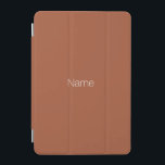 Minimalistiskt terracotta-eget namn monogram iPad mini skydd<br><div class="desc">Elegantens minimalistiska terracotta-namn monogram iPad mini Cover. Anpassadets vita text (du kan bara ta bort den om du vill) och heltäckande terracotta-bakgrund.</div>