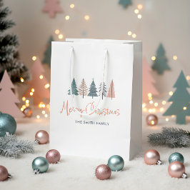 Minimalistiskt vinterfestive Julgran