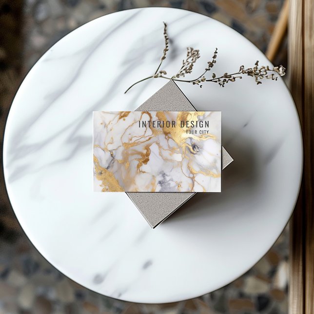 Minimalistiskt vitt och Guld Marble Visitkort (White and Gold marble effect effect Business Card for interior design company.)