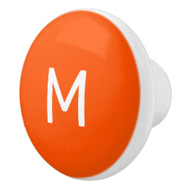 Minimalistiskt vitt utskriftsmonogram på Orange Knopp