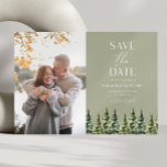 Minimalistiskt Winter Snowy Gräs Träd Photo Bröllo Spara Datumet<br><div class="desc">Det här är ett Grönt-kort för minimalistisk vintersnö i Gräs Träd Anpassningsbar Bild fotto Bröllop spara datum!</div>