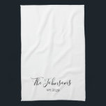 Minimalistmall för personlig Modern Family Namn Kökshandduk<br><div class="desc">Personlig modern,  enkel manusfamilj med minimal anpassningsbar,  namn och dejtmall,  köks- eller tehandduksgåva.</div>