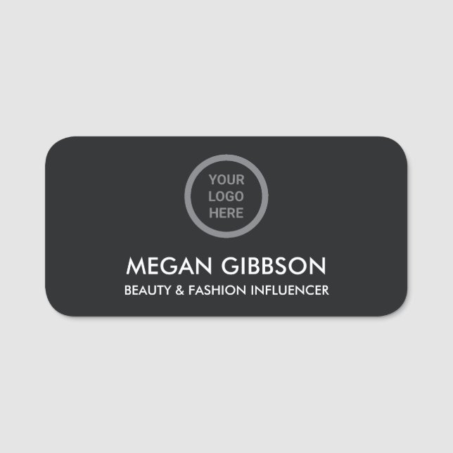 Minimalistpersonal för Sleek Black Business Logoty Namnbricka (Framsida)