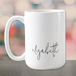 Minimalistskript för snyggt första Namn Kaffemugg<br><div class="desc">Minimalistiskt kaffe mugg har ditt första namn i svart i en chic som skriver stil. MATCHING-objekt i vår samling.</div>