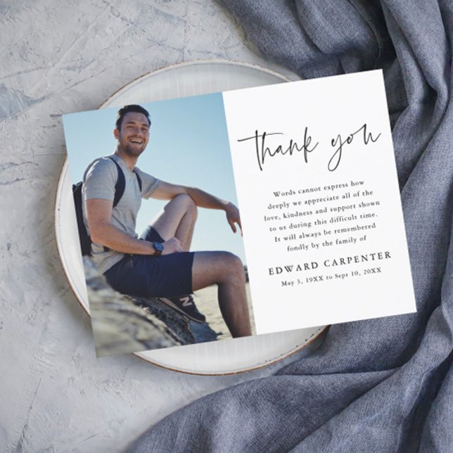 Minimalt enkelt bakgrundsfoto med enkla siffror tack kort (Skapare uppladdad)