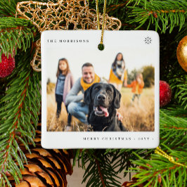 Minimalt familjefoto för enkel god jul julgransprydnad keramik