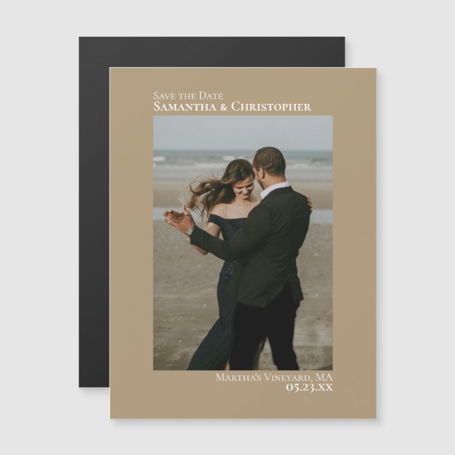 Minimalt spara Lodrät Foto Tan Magnet (datum) (Fram/baksida)