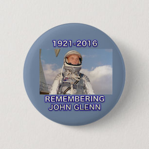Minnas John Glenn knäppas Knapp