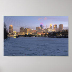 Minneapolis skyline och Fryst mississippi Poster