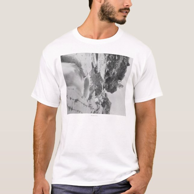 Minnekahta nedgångar nära Hot Springs fotograferar T-shirt (Framsida)