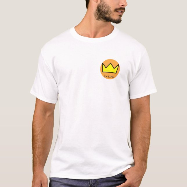 Minnesbössan Tee - Da KUNG Brand T! (Framsida)