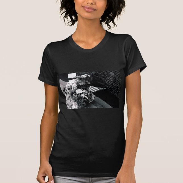 Minnesdag i Vietnam Memorial Mörk Shirt Female T-shirt (Framsida)