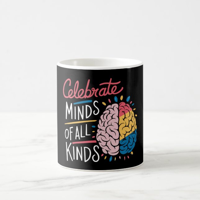 Minneshjärtan av alla slags autismmedvetenhet kaffemugg (Center)