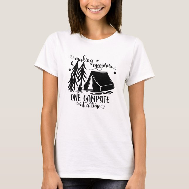 Minneslägerplats Tält T Shirt (Framsida)