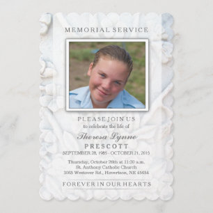 Minnesservice - Soft White Blommigt Photo Card Inbjudningar