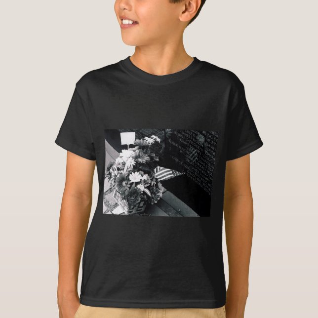 Minska minnet vid Vietnams Memorial Mörk Shirt Kid Tee Shirt (Framsida)