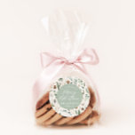Minsta möjliga botaniska elegant vid jul runt klistermärke<br><div class="desc">Modern grönt för minsta foliebild,  skript för helgdag av fotodesign för personlig av julfoto. Hand målade eukalyptus,  minimalt löv och modern rustik krutans ge i helgdag ger en lyxaktig känsla. I grönt för klasssäd,  svart,   och grått.</div>