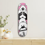 Minsta utformning av Cute Tecknad hund-paret Mini Skateboard Bräda 18,5 Cm<br><div class="desc">Lägg till en lekfull personlighet i din skateboskonfiguration med det här snygga skateboard-däcket med hund! Med tre staplade tecknad-stil-hundar i en fet svart-vit design mot en ljus bakgrund är den här tavlan perfekt för hundälskare, husdjursgroomerer och skater som uppskattar en roligt, modern estetik. Detta högkvalitativa skateboard-däck är designat för prestanda...</div>