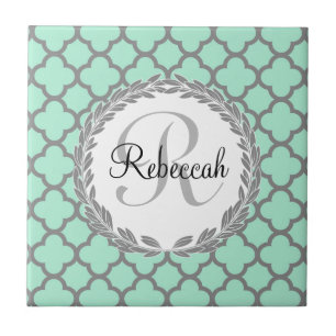 Mint Grönt Grått Quatrefoil Namn Monogrammed Laure Kakelplatta