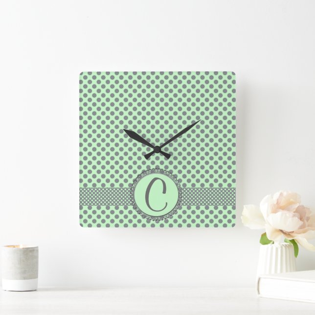 Mint-Grönt med Grått Polka dots-Monogram STaylor Fyrkantig Klocka (Hem)