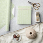 Mint Grönt och White Herringbone Presentpapper<br><div class="desc">Anpassningsbar designad omslutning papper modern chic av vallmo, herringbone chevron mönster. Klicka på Anpassa om du vill lägga till egen text eller bilder om du vill skapa en unik design av ett slag! Hämta kreativ och använda den här roligten papper för mer än bara presentfigursättning. Det är också underbart för...</div>