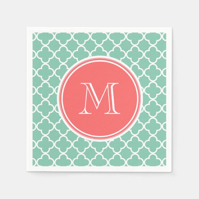 Mint Grönt Quatrefoil Mönster, Coral Monogram Pappersservett (Framsidan)