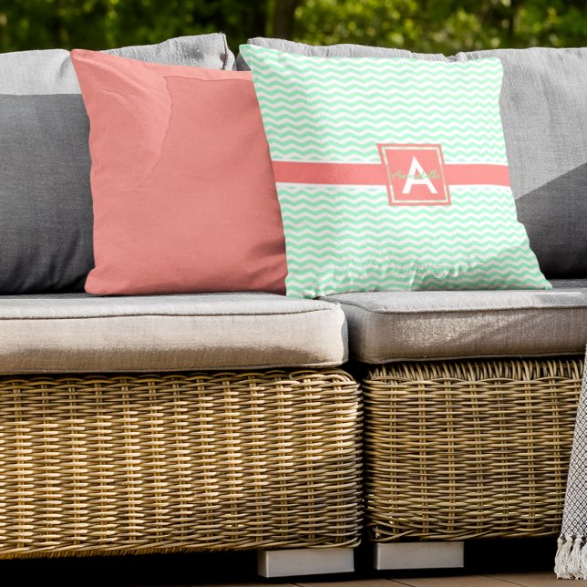 Mint Korall Chevron Kudde (Skapare uppladdad)