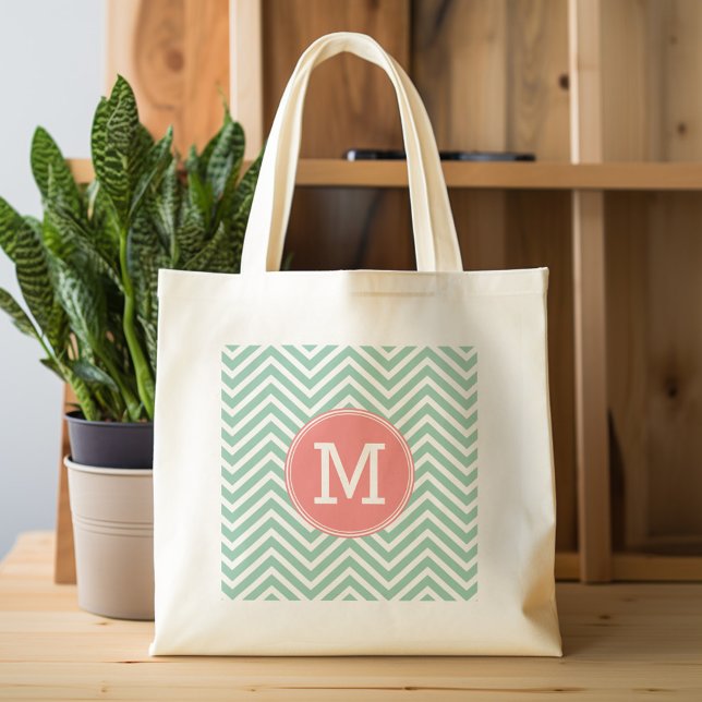 Mint och Coral Chevrons med Anpassningsbar Monogra Tygkasse (Personalized tote bag with chevrons and monogram)