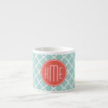 Mint och Coral Quatrefoil med Anpassningsbar Monog Espressomugg<br><div class="desc">Mint och Coral Quatrefoil med Anpassningsbar Monogram</div>