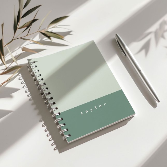 Mintgrön anteckningsbok med eget namn (Mint green color block personalizable notebook.)