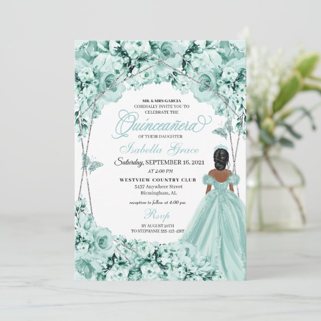 Mintgrön Elegant Blommig Quinceanera Inbjudningar (Stående Fram)