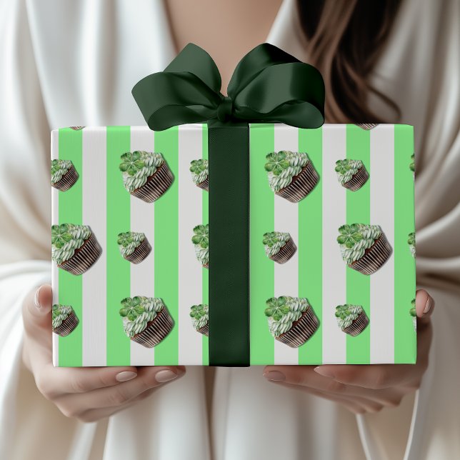 Mintgrön vintage randig klöver Cupcake  Presentpapper (Skapare uppladdad)