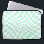 Mintkontrollerna för pastellfärgad Grönt i Retro - Laptop Fodral<br><div class="desc">Perfektens förvrängda utcheckade utformning. Moderna,  förvrängda checkers. Den här trevliga,  psykedeliska designen tar dig till underlandet. Warped checkar in pastel färg. Snurra och vrida,  vrida kontroller,  kontrollerad mönster</div>