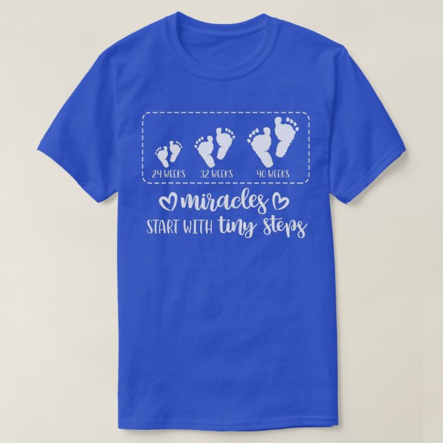 Miracles börjar med små steg Baby Feet Nurse Gift T Shirt (Design framsida)